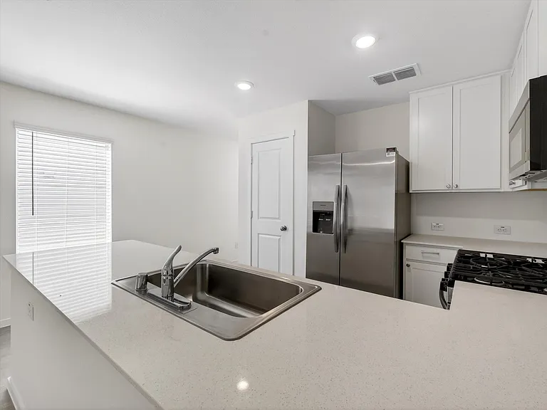 12112 Steeplechase Dr — Photo 10