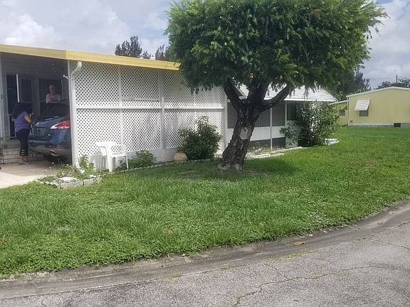 2nd image of 8775 20th St #441