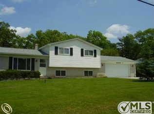 4600 Strathcona, Highland, MI 48357