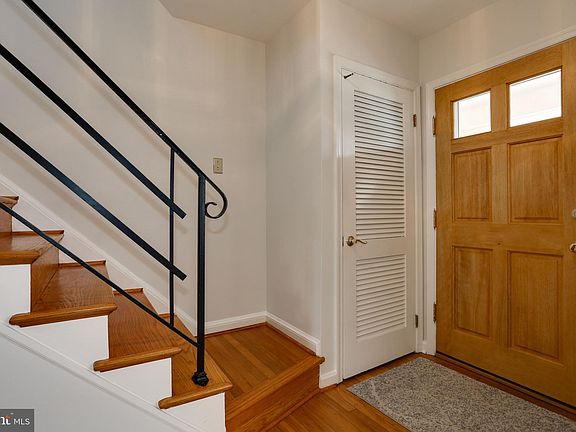 3rd image of 2034 N Kensington St