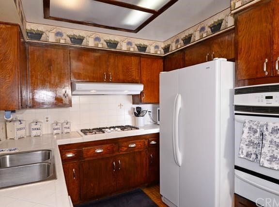 4th image of 10553 Wedgeport Ave