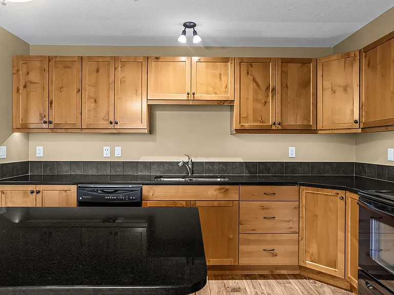 300 Palliser Ln #323 — Photo 11