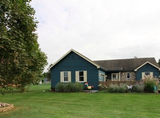 352 E Division Rd, Valparaiso, IN 46383