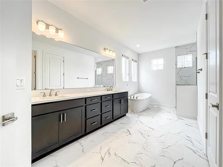 4379 Renly Ln — Photo 37