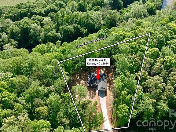3rd image of 1028 Dewitt Rd