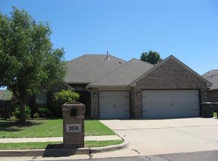 2028 Thomas Trl, Edmond, OK 73003