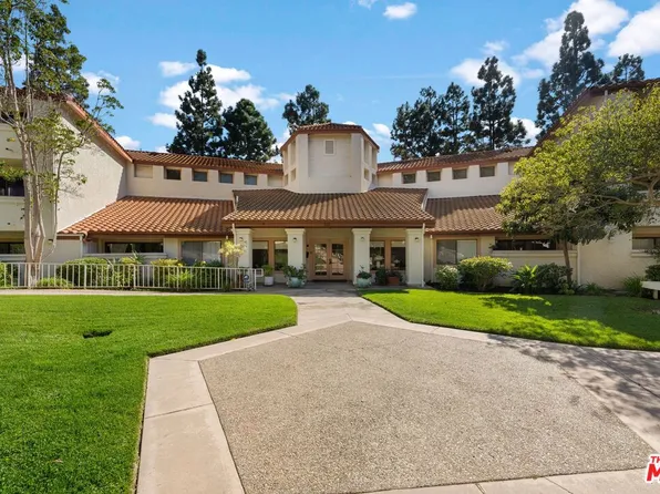 501 Palisades Dr APT 320, Pacific Palisades, CA 90272