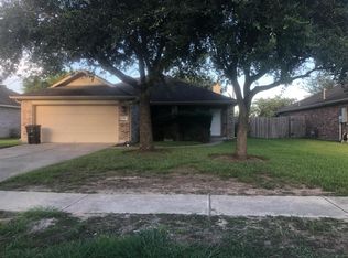 220 Seascape Ln, Dickinson, TX 77539