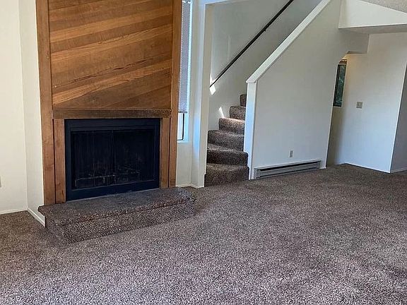 2nd image of 2157 Eastview Pl #B