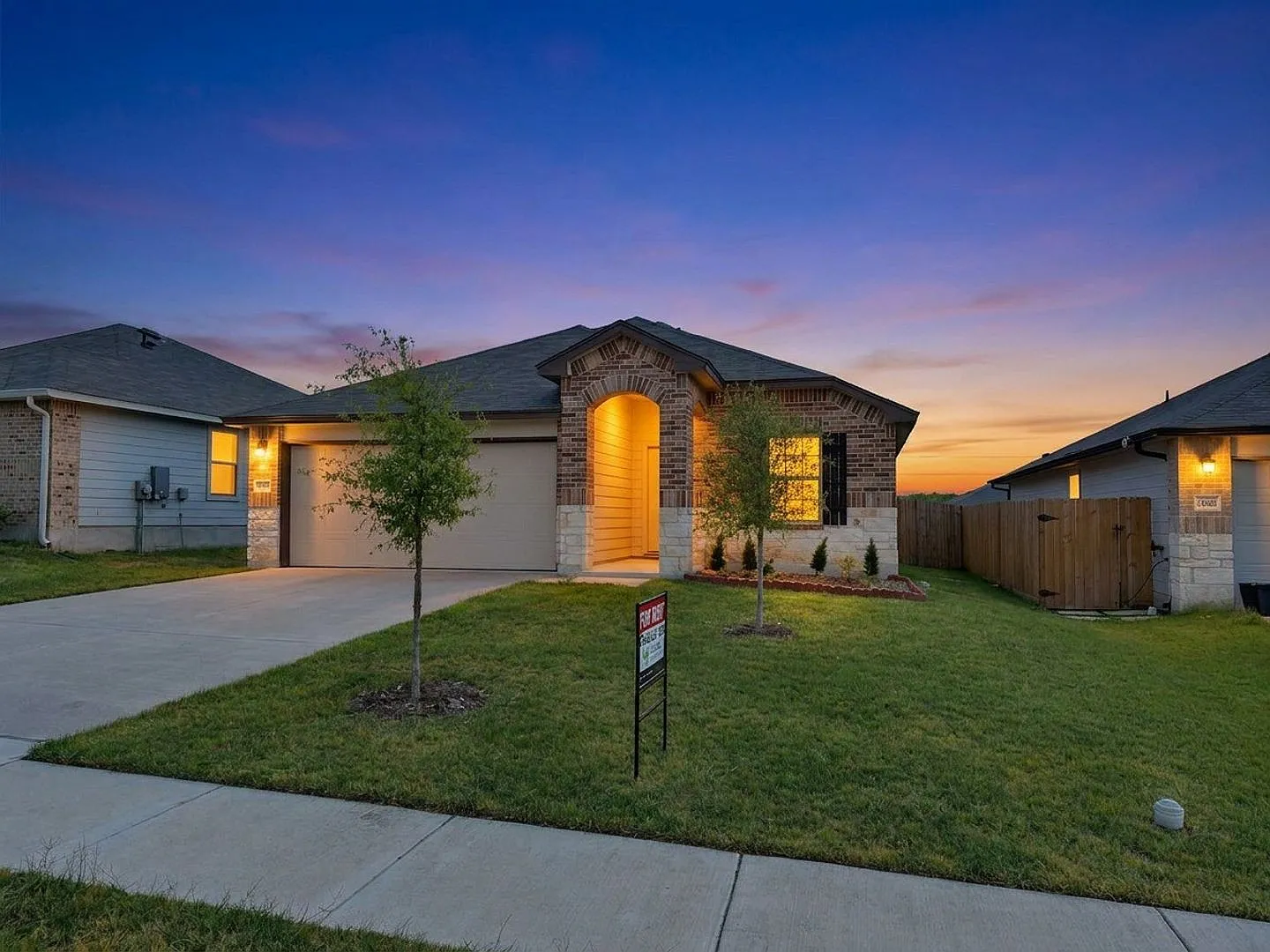 Beautiful 3 Bedroom/2 Bathroom Home in Troy! — Photo 1