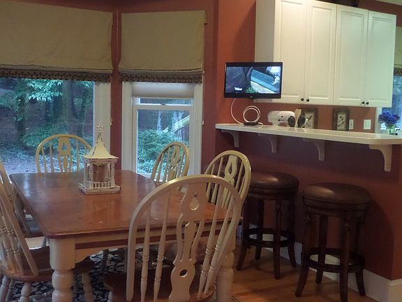 5th image of 109 Lindbergh Ln