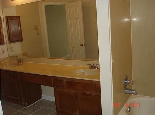 4th image of 510 Drury Ln