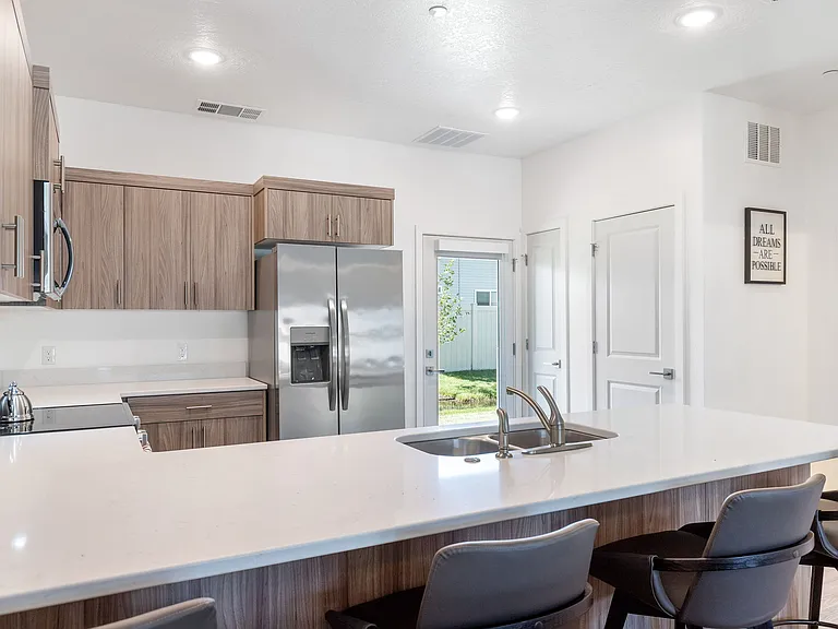 Movado Village — Photo 30