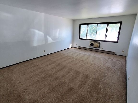 2nd image of 10500 W Fond Du Lac Ave APT 5