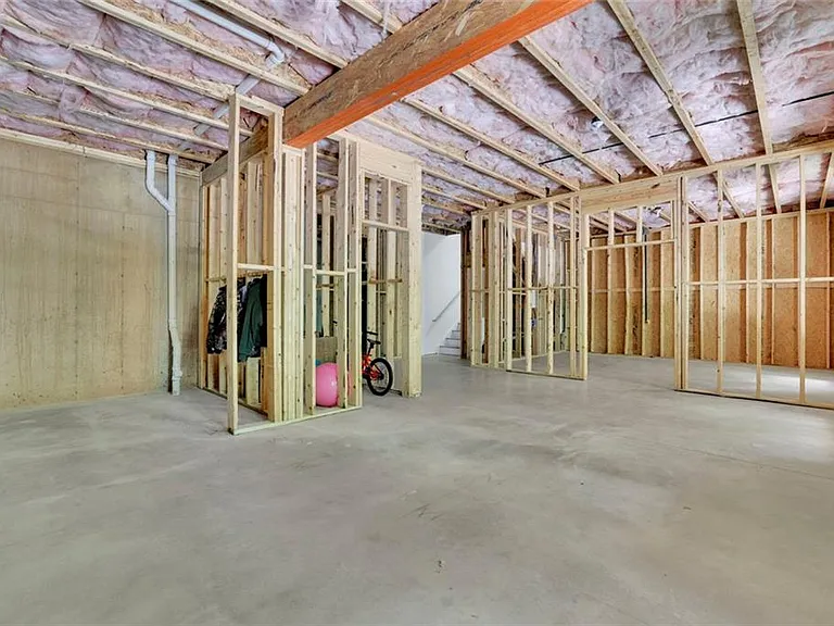 6181 Shoreland Cir — Photo 41