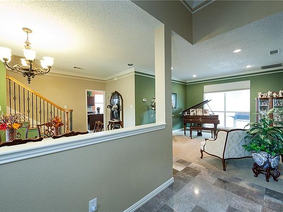 3rd image of 2133 Carrington Ave