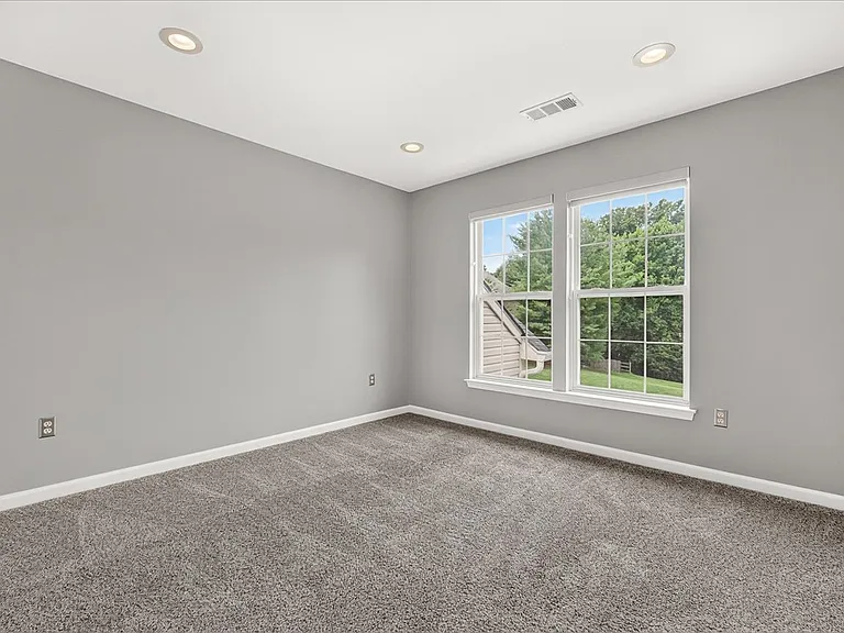 6455 Saddlebrook Ln — Photo 31