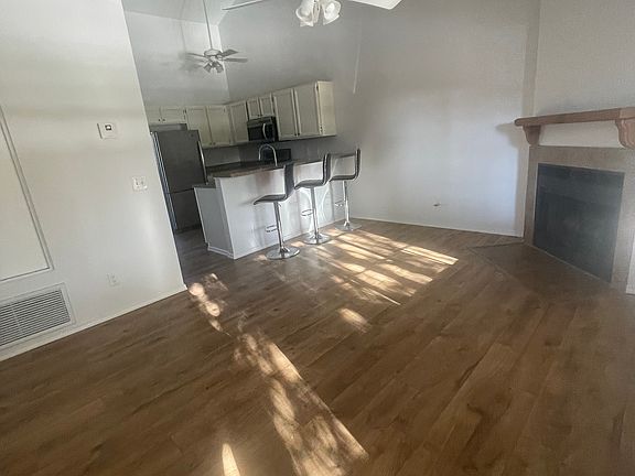 5th image of 4901 E Kelton Ln #1271