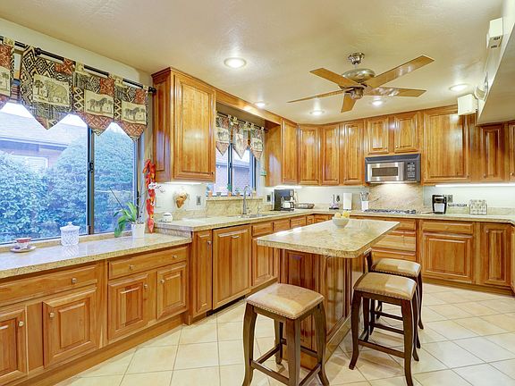 Large chefs custom kitchen