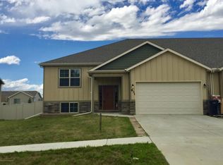 831 22nd Ave E, Dickinson, ND 58601