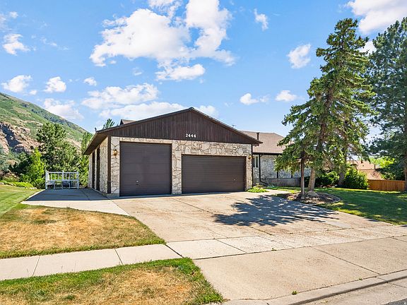 3rd image of 2444 E High Mountain Dr