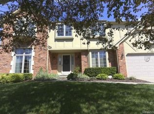 42090 Waterfall Rd, Northville, MI 48168