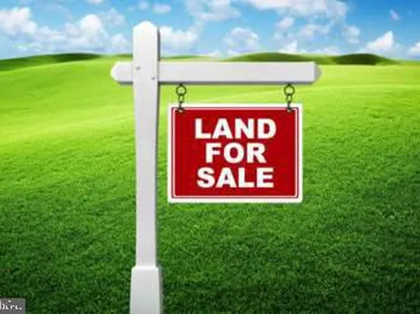 120E-121 E Beach Side Dr, Tobyhanna, PA 18466