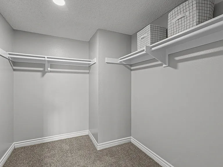 La Sierra Apartments — Photo 47