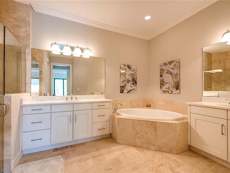 6560 Roma Way — Photo 12