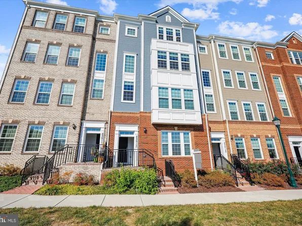 23513 Public House Rd #201, Clarksburg, MD 20871