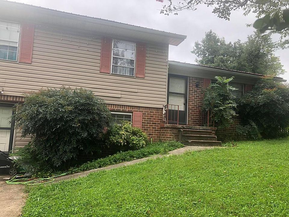 1st image of 403 Fairview Dr SE
