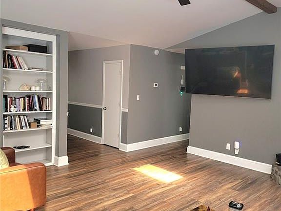 4th image of 5104 Carole Pl SW