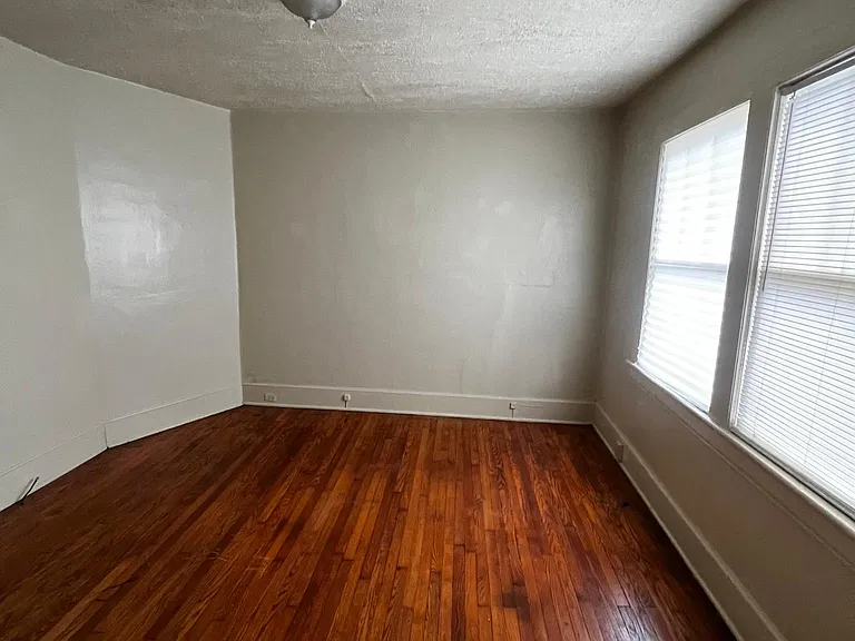 821 Ferdinand Ave SW #2 — Photo 3