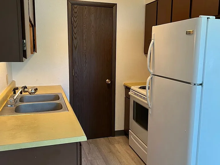 520 Hickory St — Photo 5