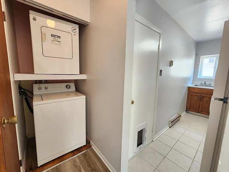 638 Rideau St #A — Photo 11