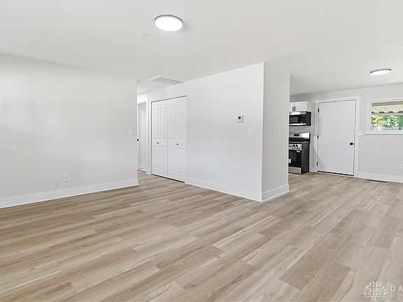 5th image of 4731 Powell Rd
