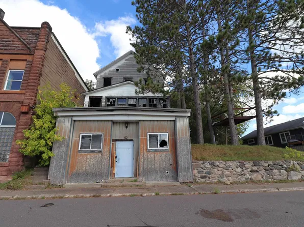 128 E 1st St, Glidden, WI 54527