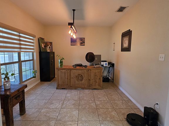 4th image of 302 Date Palm Dr