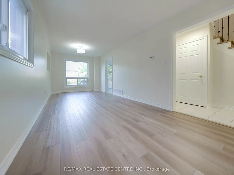5915 Hemingway Rd — Photo 6