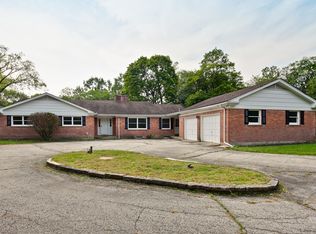 1359 W Estate Ln E, Lake Forest, IL