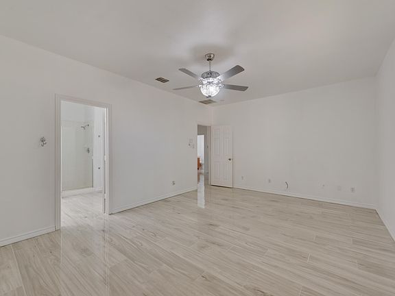 5th image of 3908 Alamo Dr
