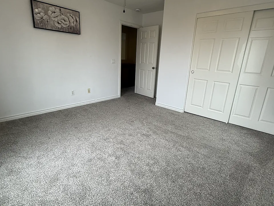 14285 Corbin Dr #2