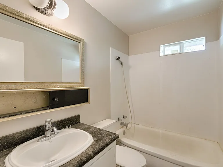 1611 S Martha St — Photo 16
