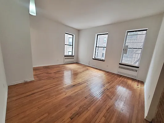 Rented by Rachel Realty | media 10