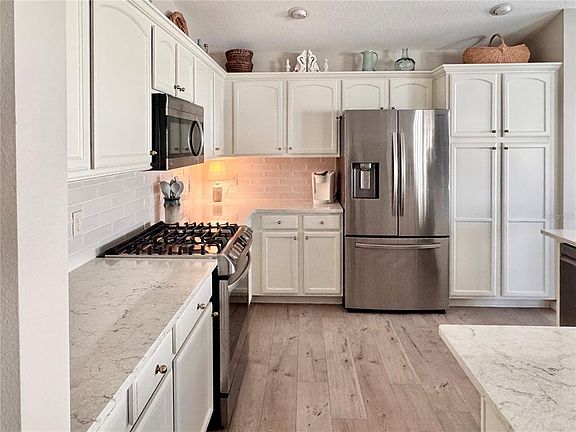 5th image of 607 Reevesville Ln