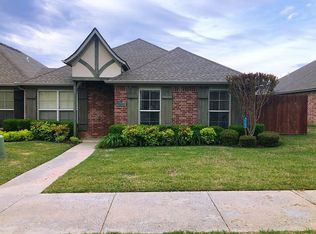 3200 SW Stoneway Ave, Bentonville, AR 72712