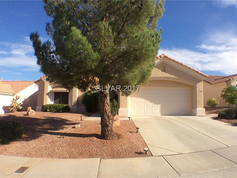1st image of 2620 Youngdale Dr