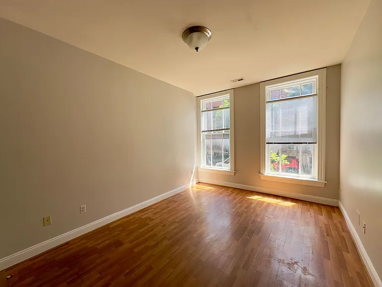 For Rent: Chic Urban Living at 908 N Calvert St Your City Sanctuary Awaits! — Photo 16