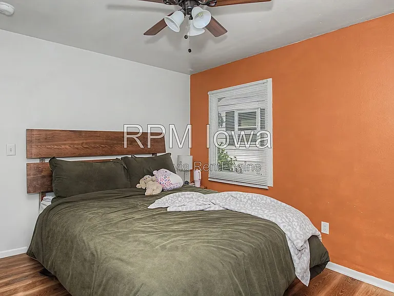 2116 Ferndale Ave — Photo 19
