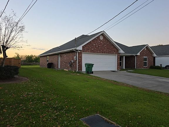 3rd image of 318 Aspen Dr